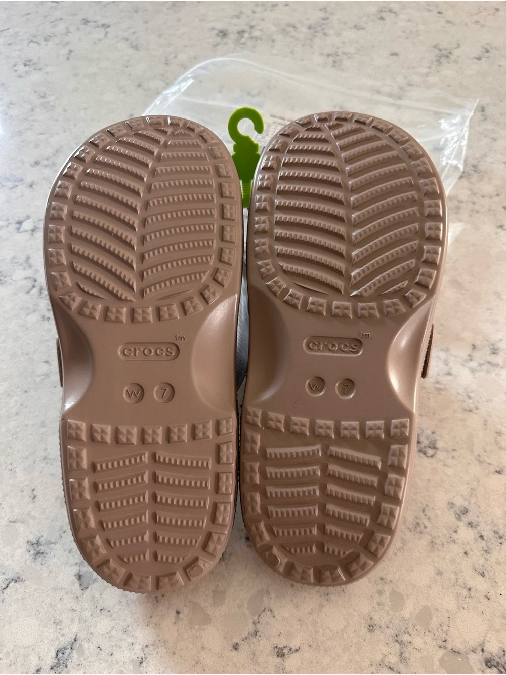 CROCS Women’s Saturday Sandals NWT Size 7 - Picture 3 of 6
